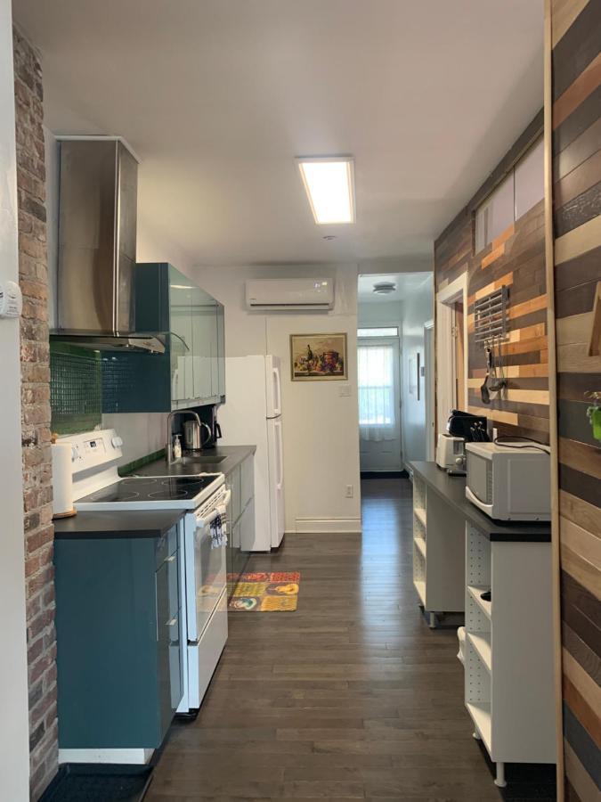 Le 2316-1 Un Apartment Saint-Hyacinthe Luaran gambar