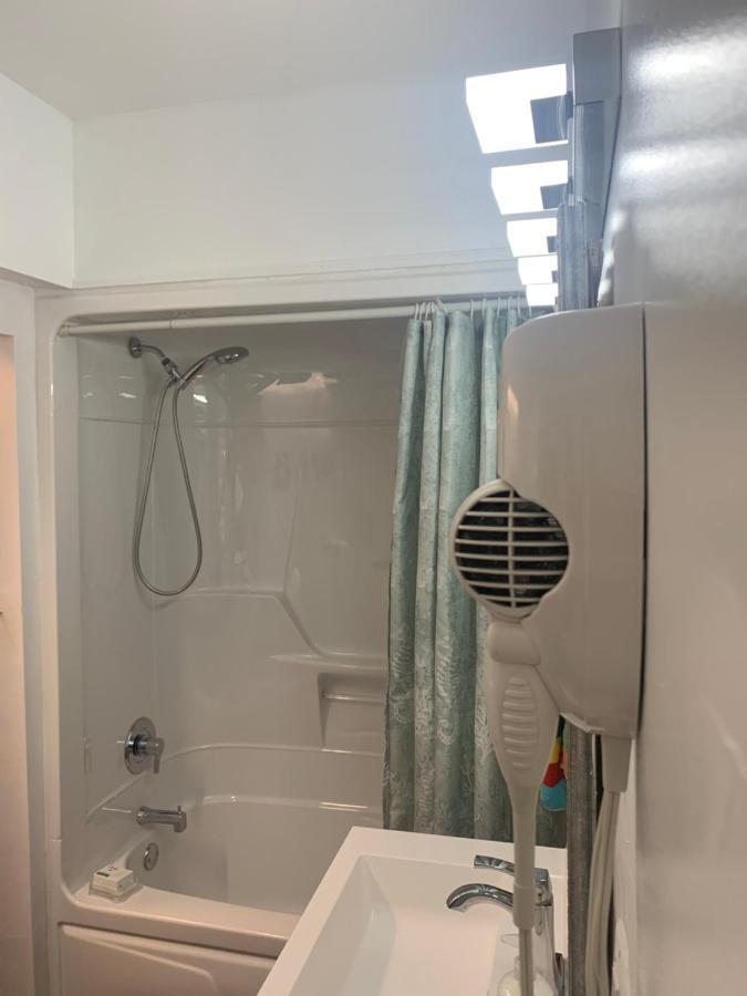Le 2316-1 Un Apartment Saint-Hyacinthe Luaran gambar