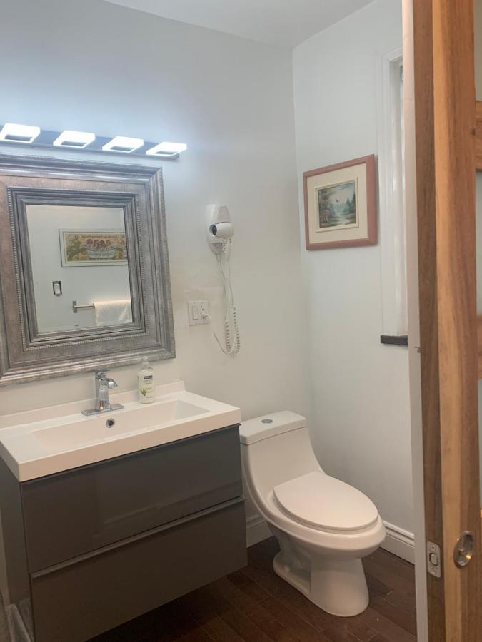 Le 2316-1 Un Apartment Saint-Hyacinthe Luaran gambar